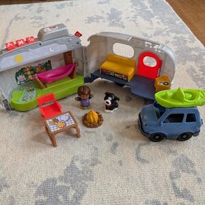 Fisher Price Little People Light-Up Learning Camper